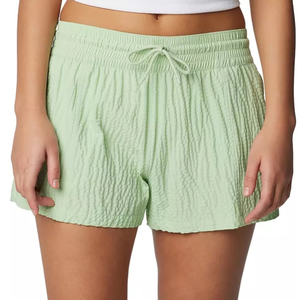 NWT Columbia Boundless Active Short 3”